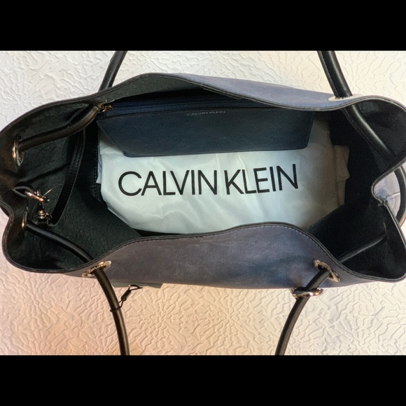 💙💙NWT Calvin Klein Gabrianna Tote💙💙 - Picture 5 of 12